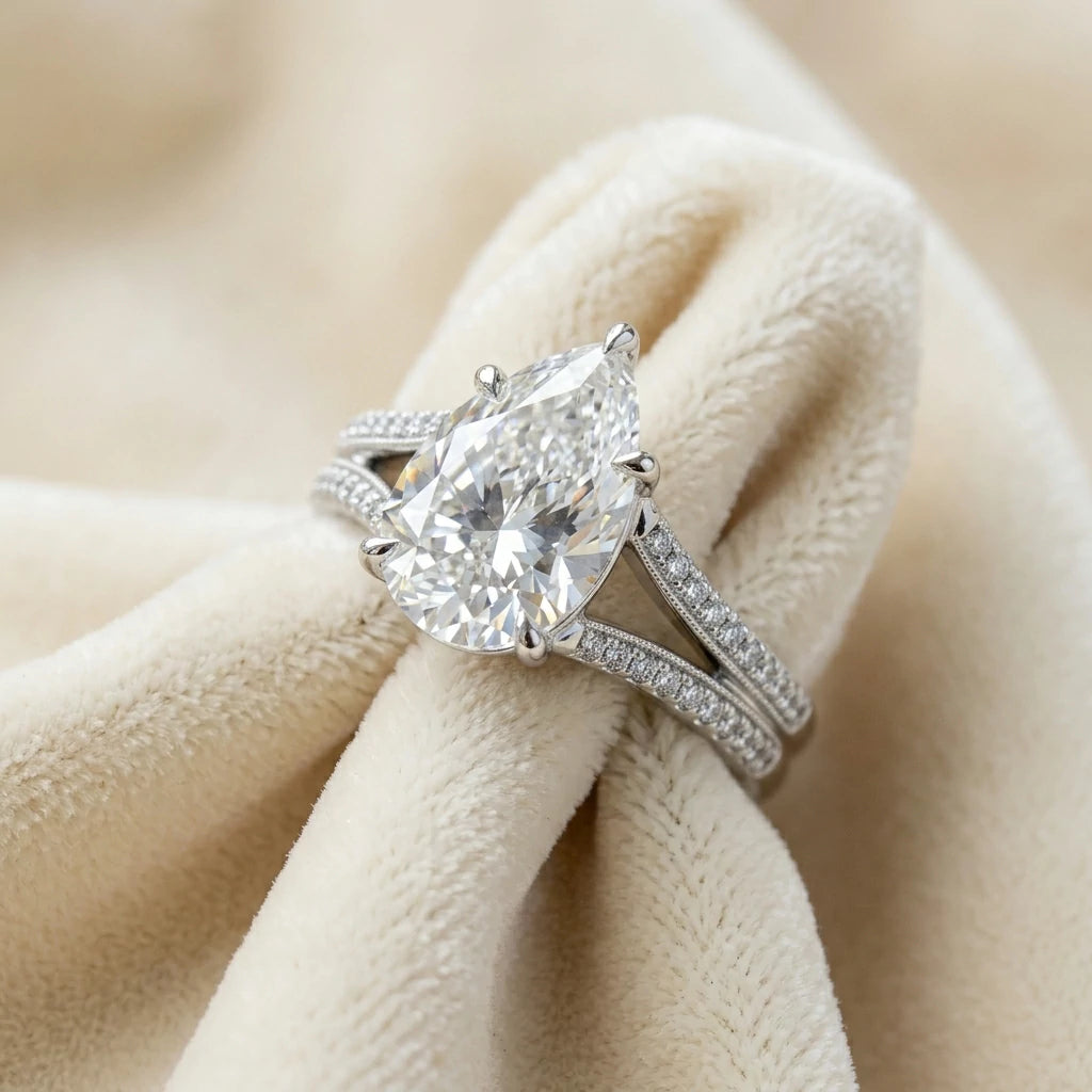 The Pearline Split Band Ring — 2ct Moissanite