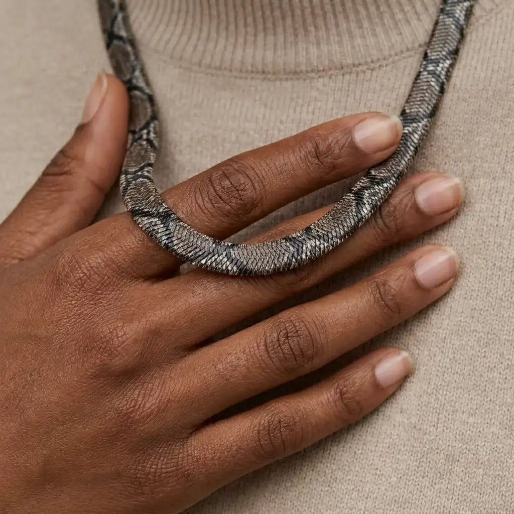 The Serpentine Texture Necklace — product view 8