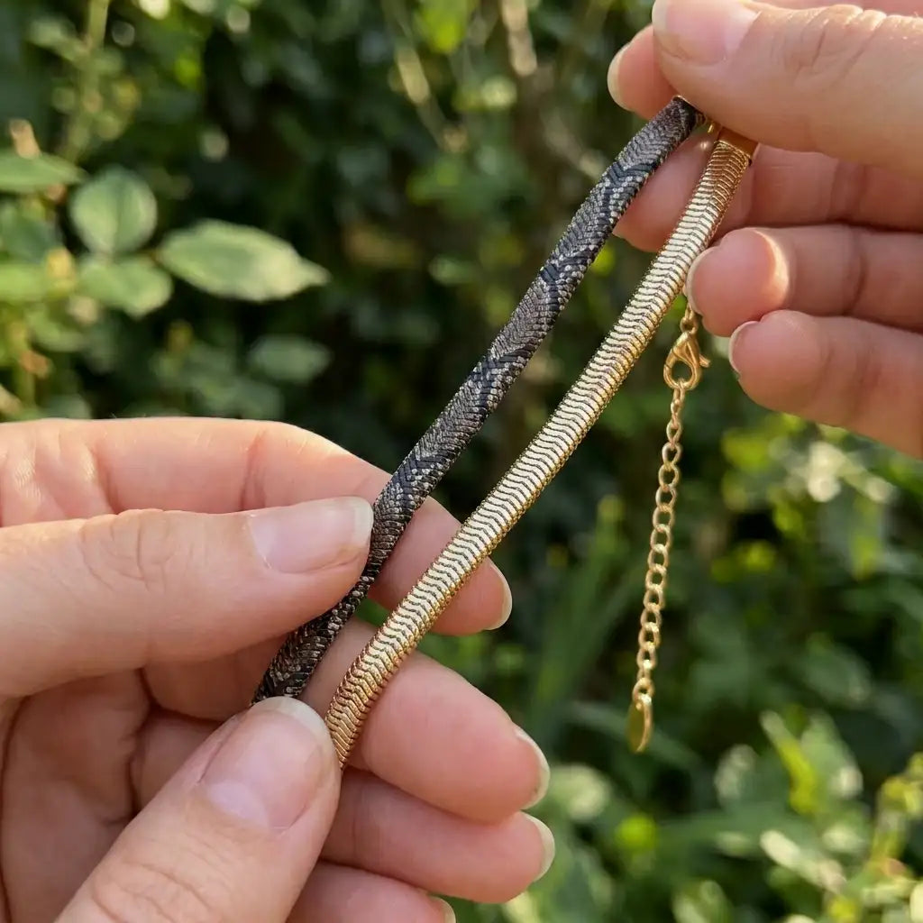 The Serpentine Texture Necklace — product view 16