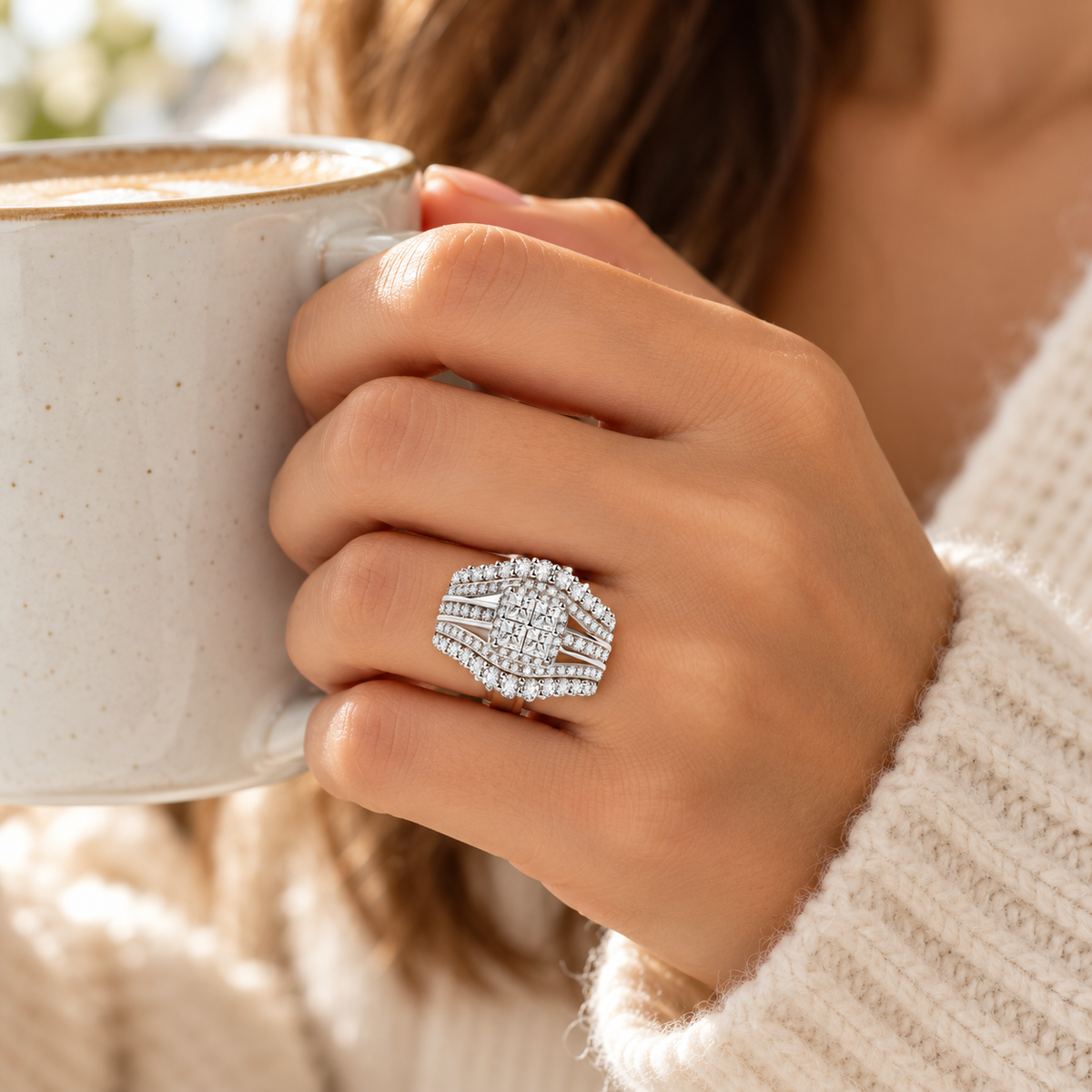 The Crownlight Ring — 1ct Moissanite