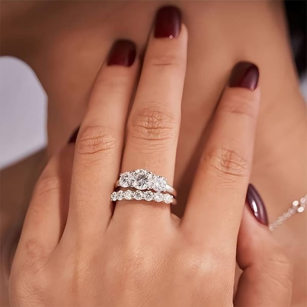 Three-Stone Double claws Engagement Ring (3.0 ct. tw)