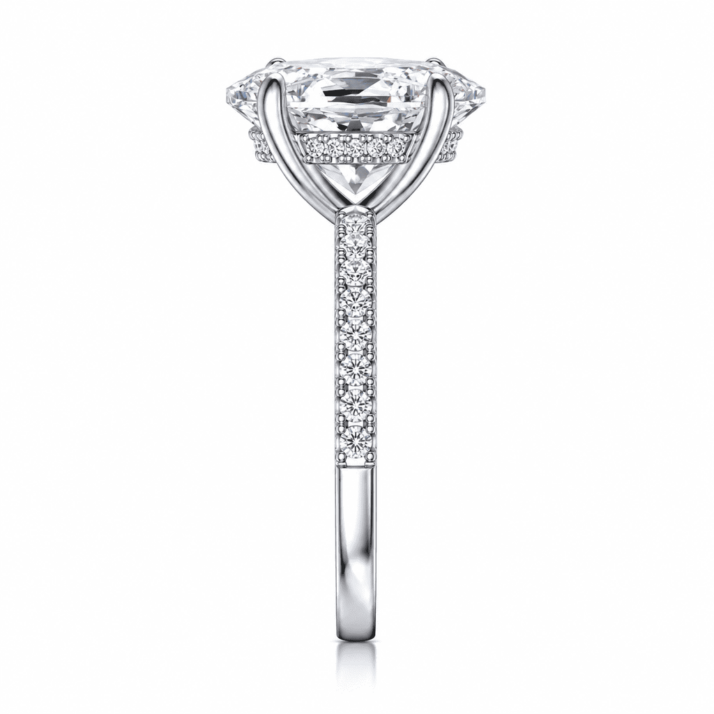 The Everlight Oval Ring — 2.5ct Moissanite