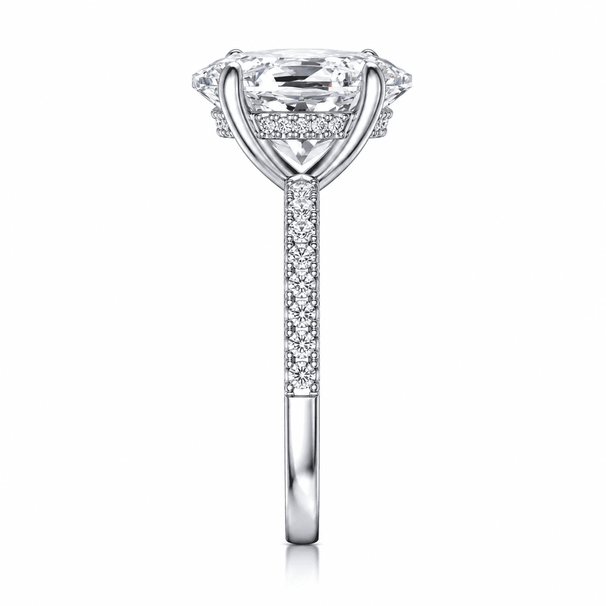 The Everlight Oval Ring — 2.5ct Moissanite